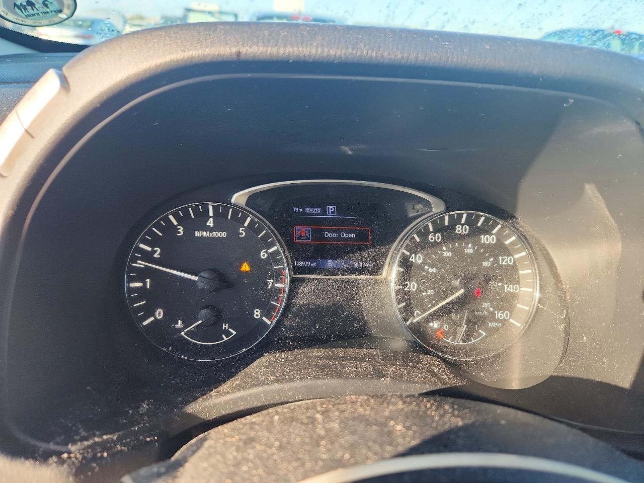 Nissan Pathfinder Sv