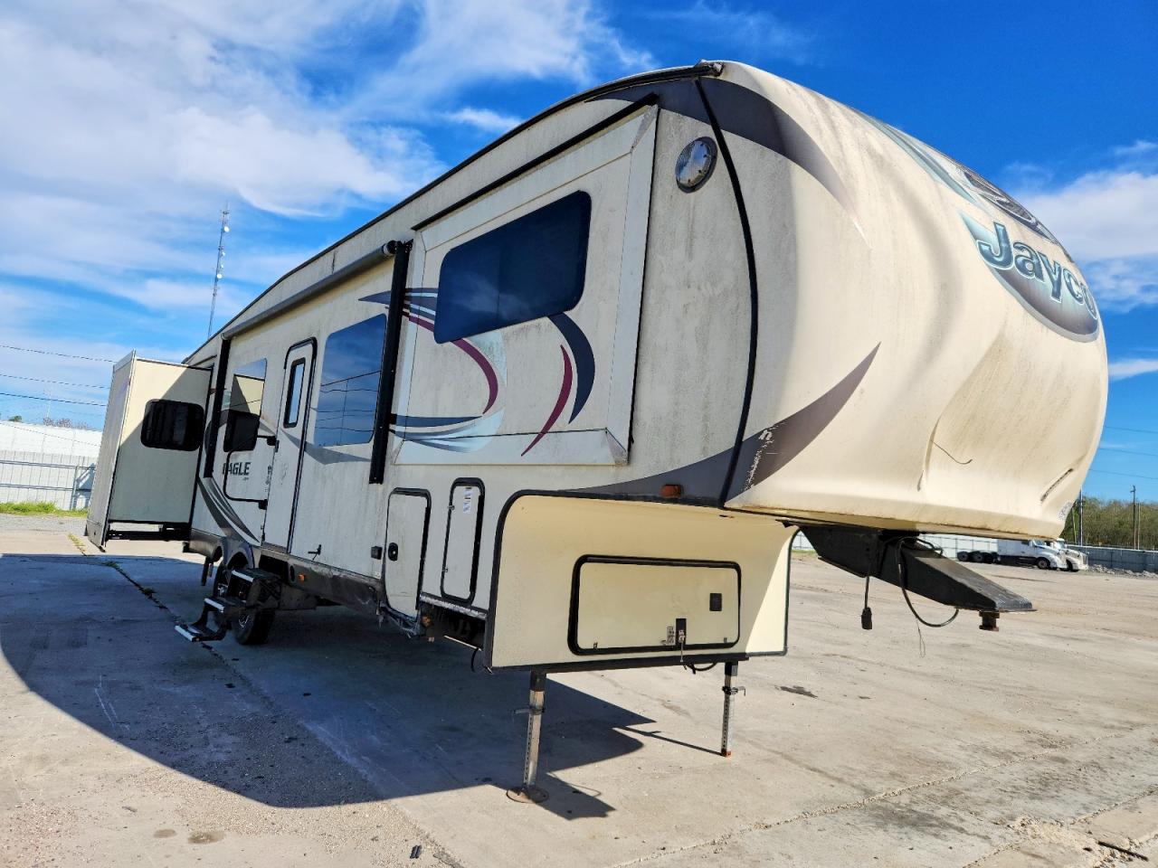 Salvage Jayco Eagle Image