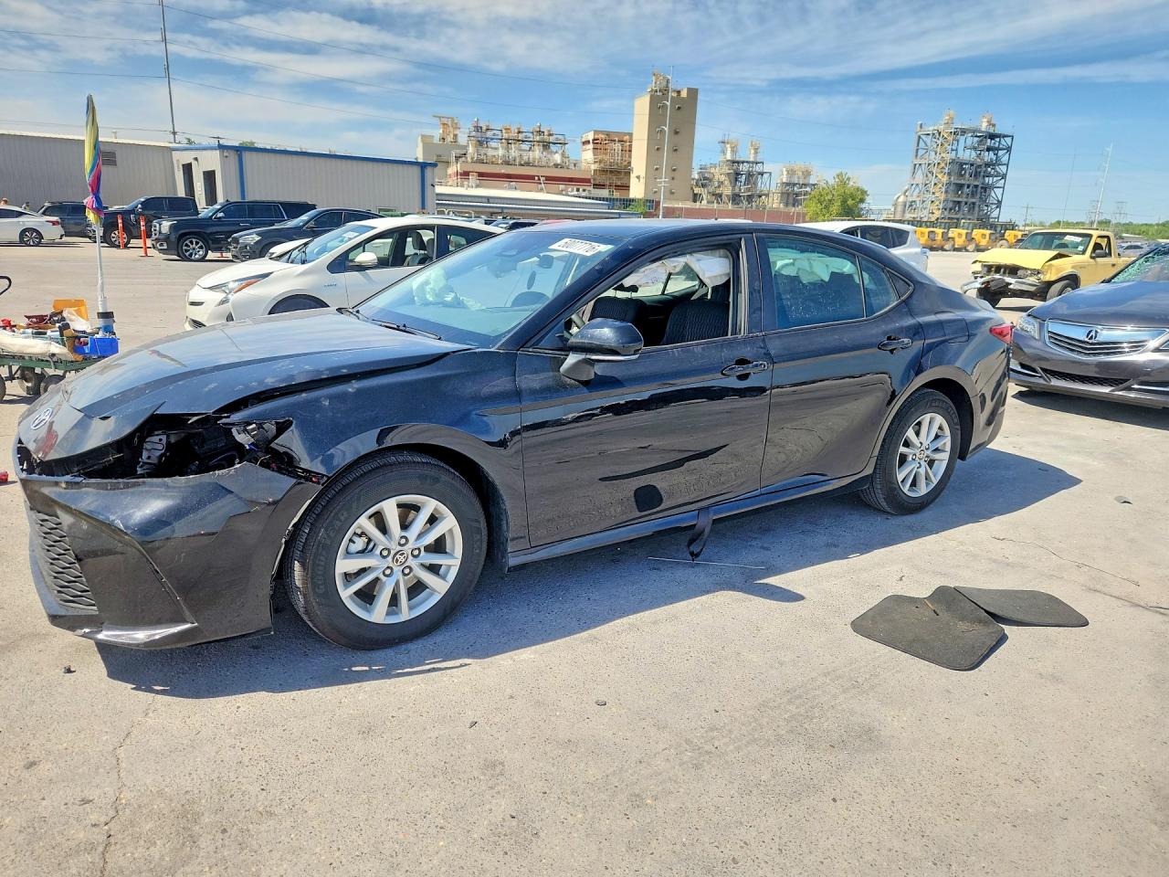 Salvage Toyota Camry Image