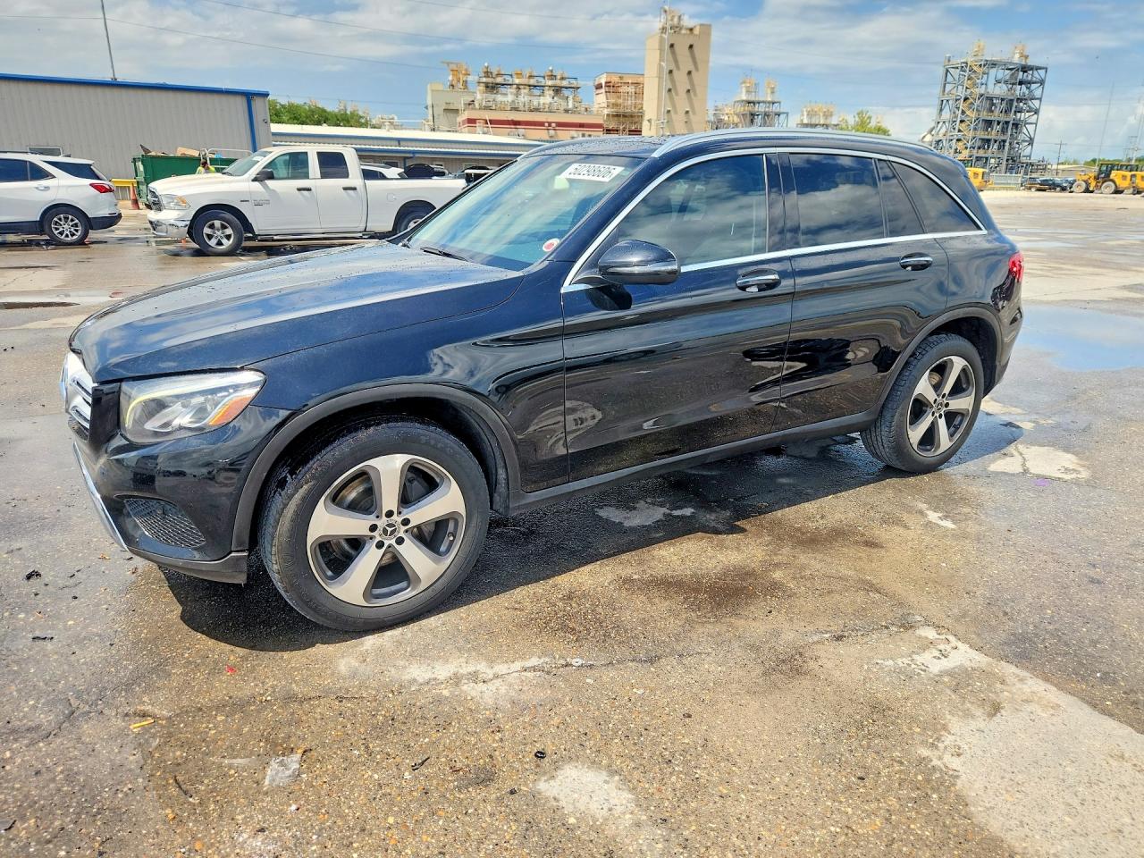 Salvage Mercedes-Benz GLC Image