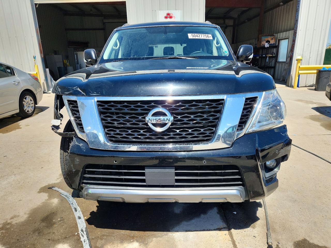 Nissan Armada Sv