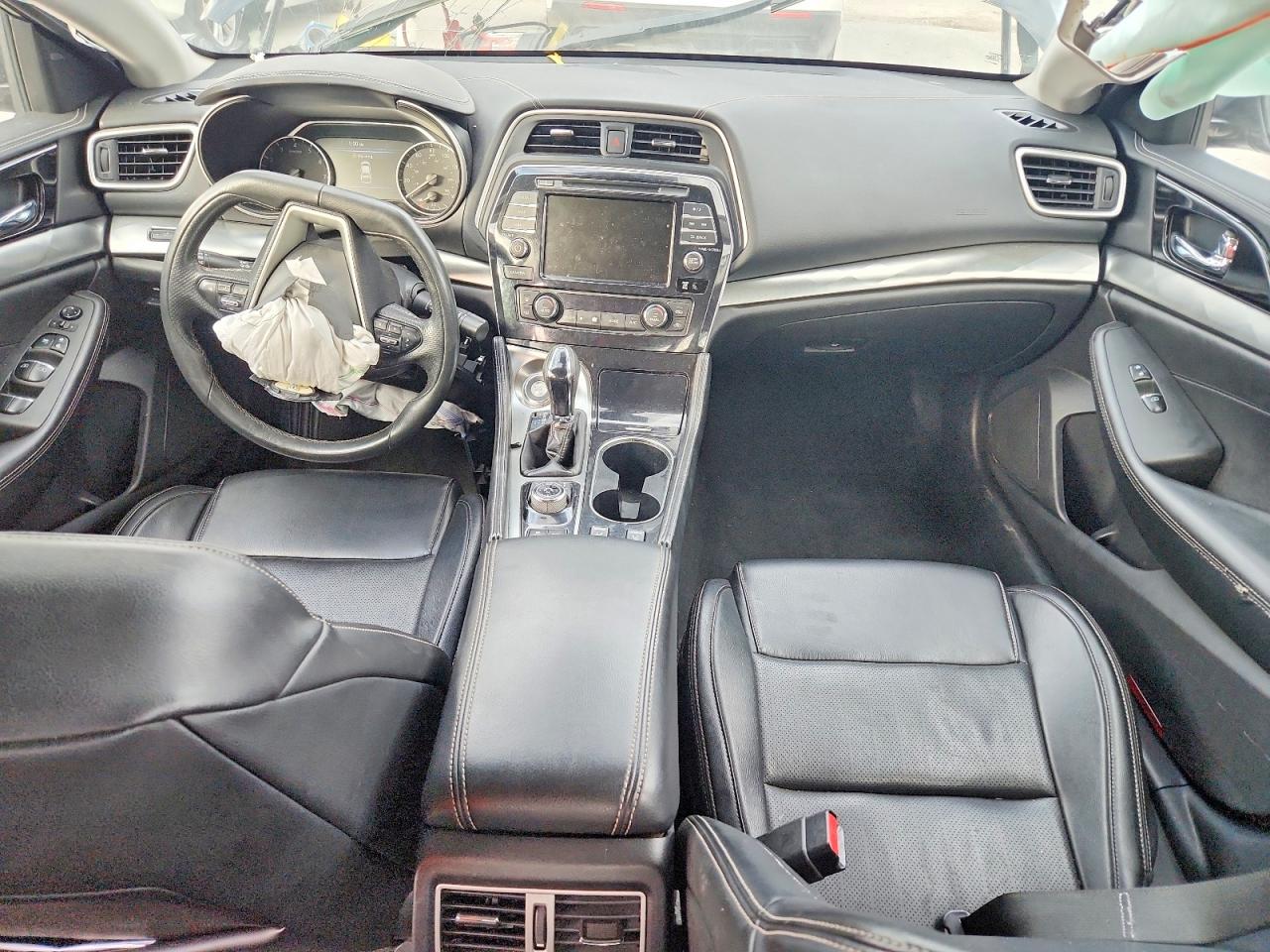 Nissan Maxima Sv