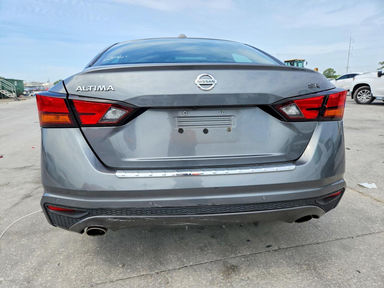 Nissan Altima Sr