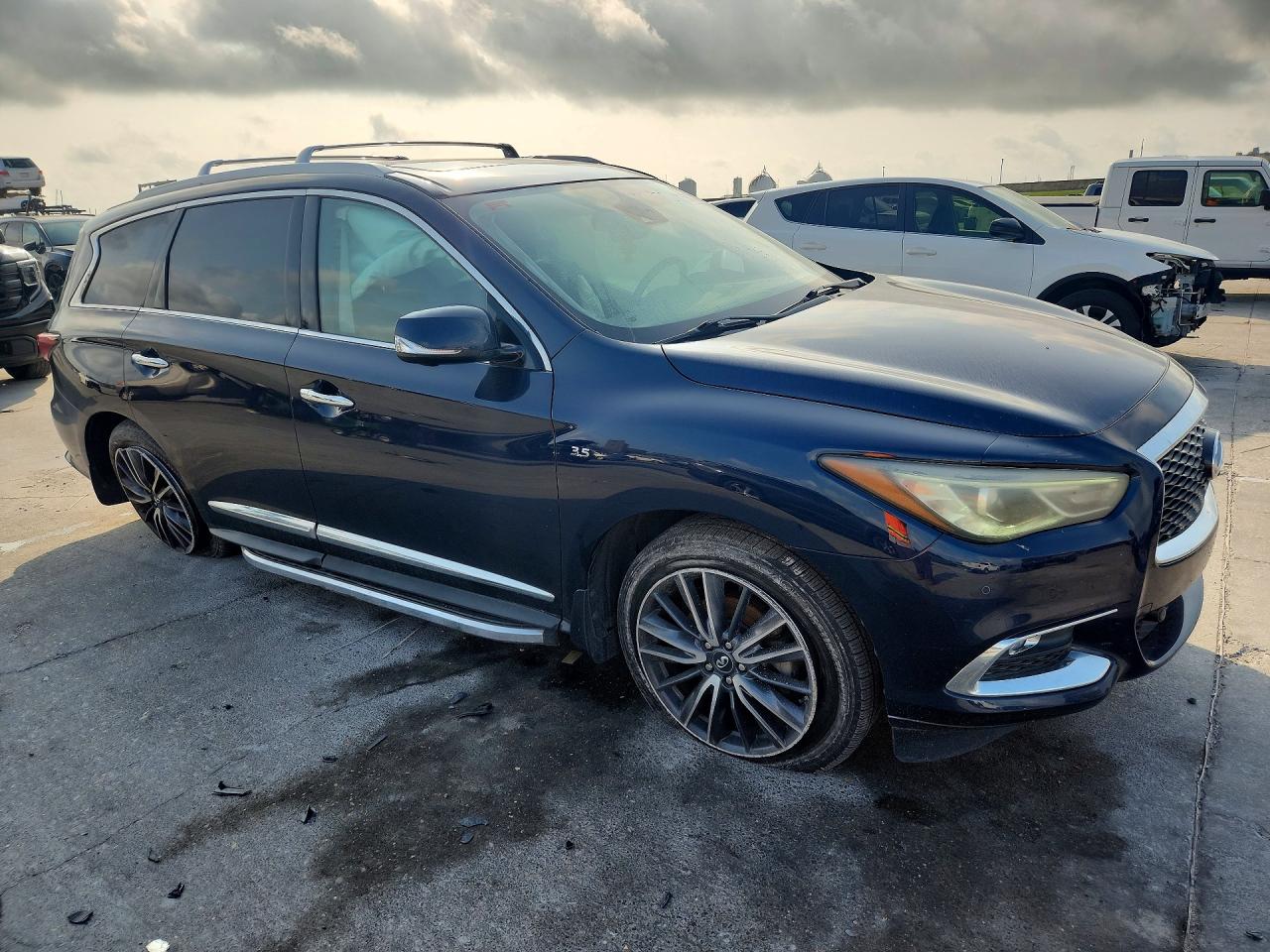 INFINITI Qx Base