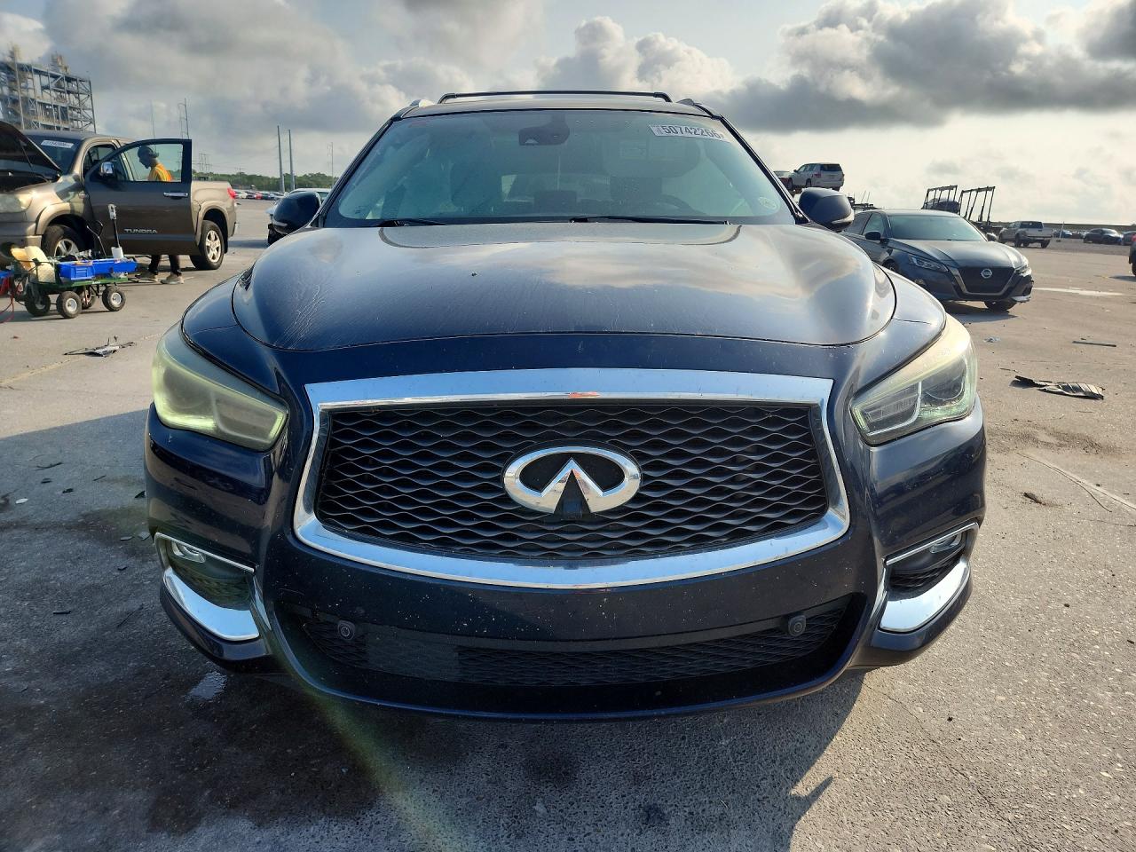 INFINITI Qx Base