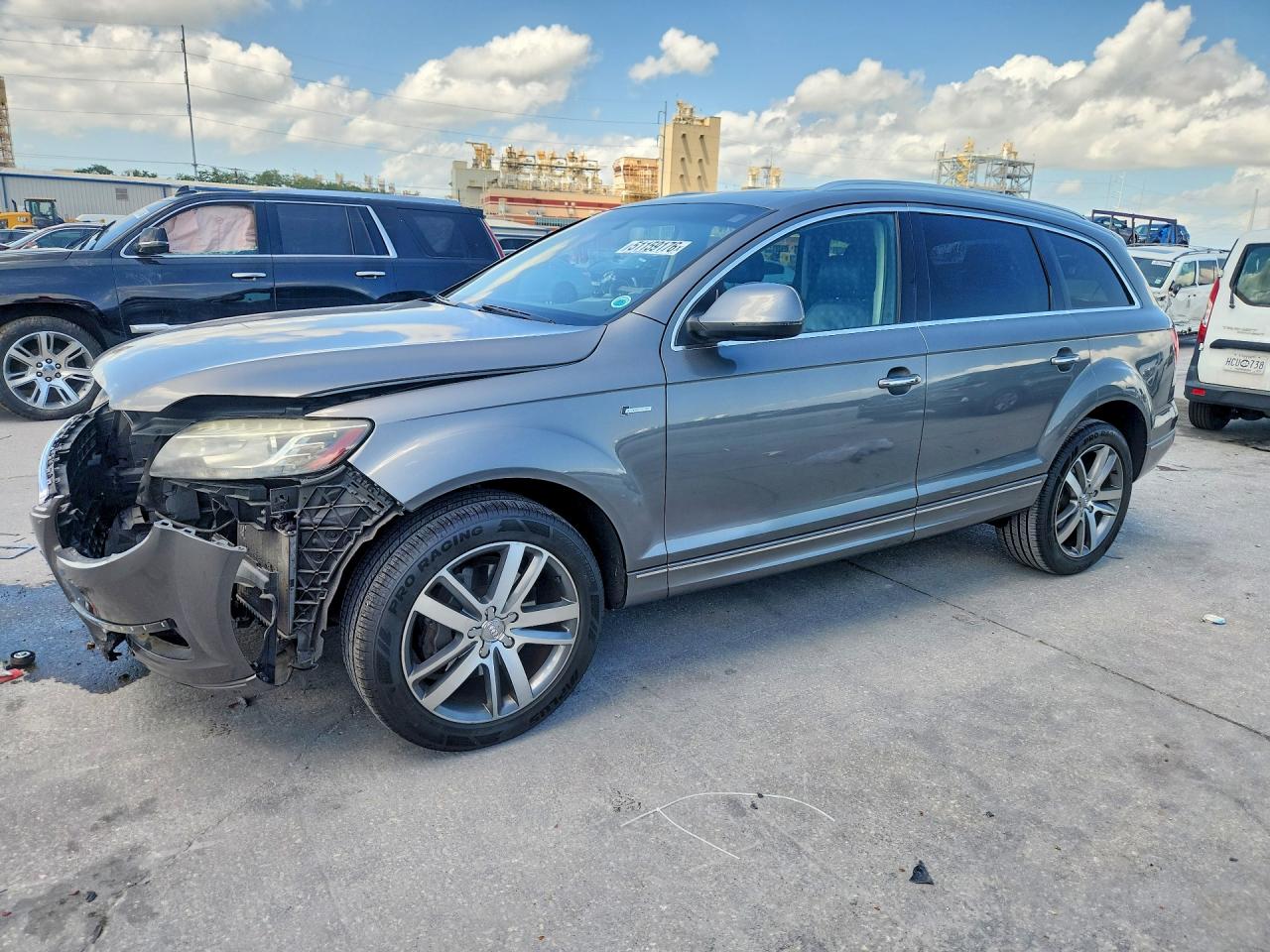 Salvage Audi Q7 Image