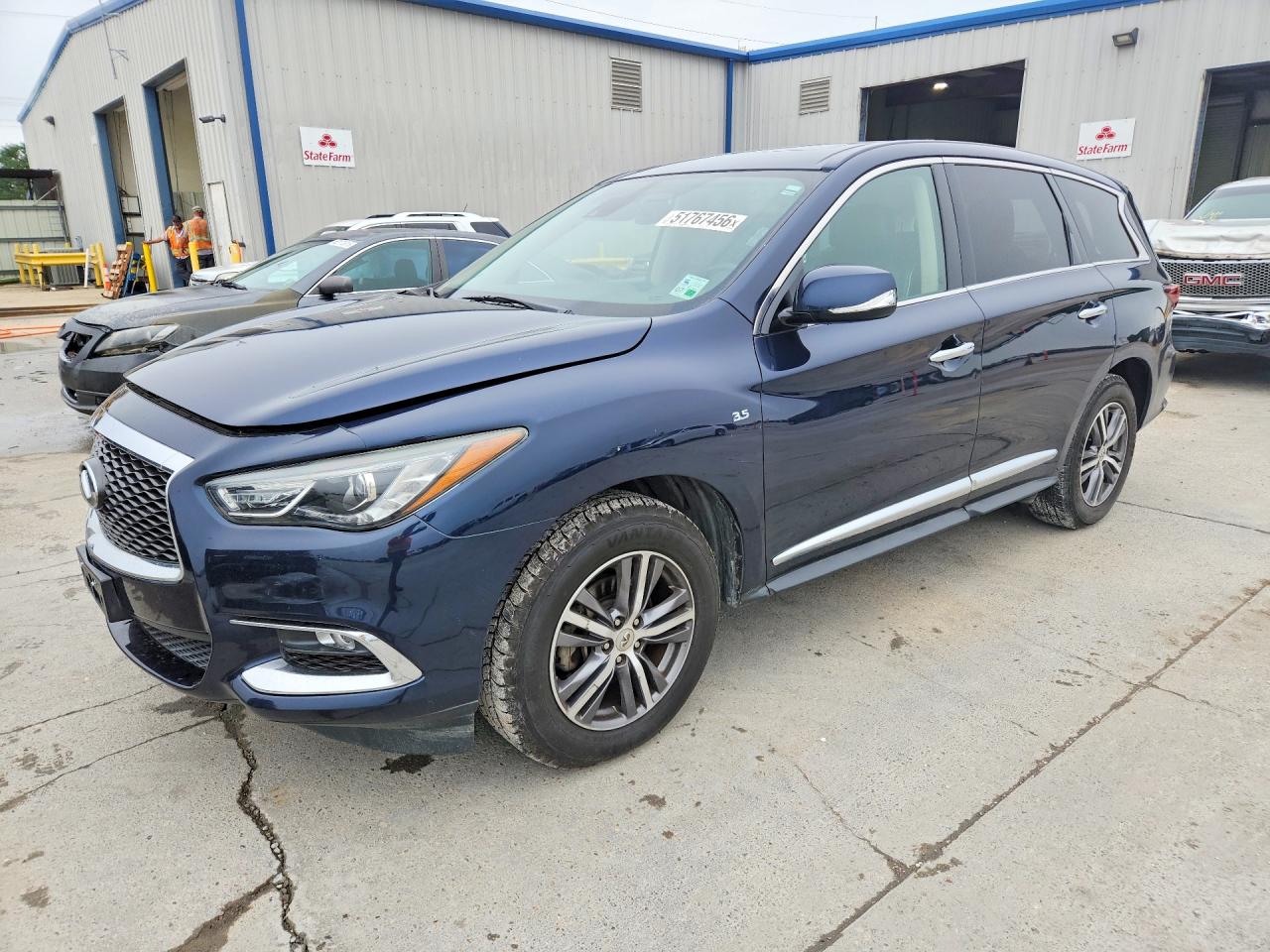 Salvage INFINITI Qx Image
