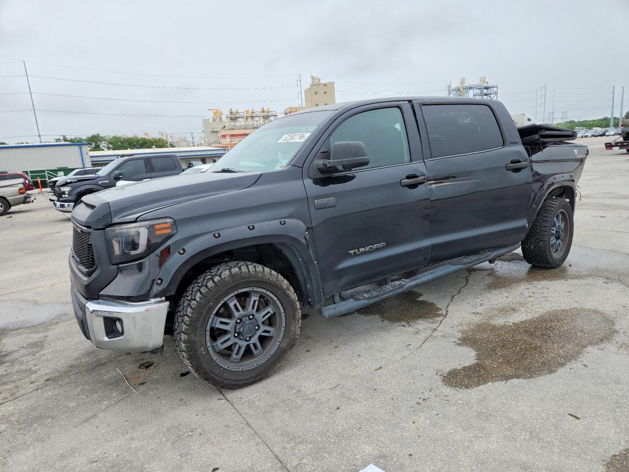 Salvage Toyota Tundra Image