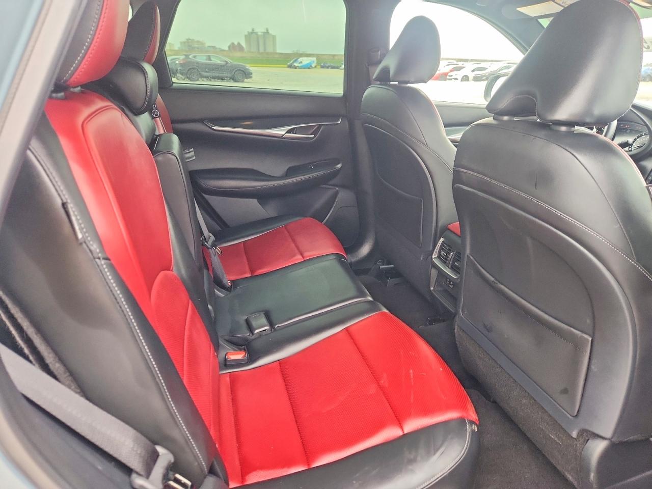 INFINITI Qx Sport