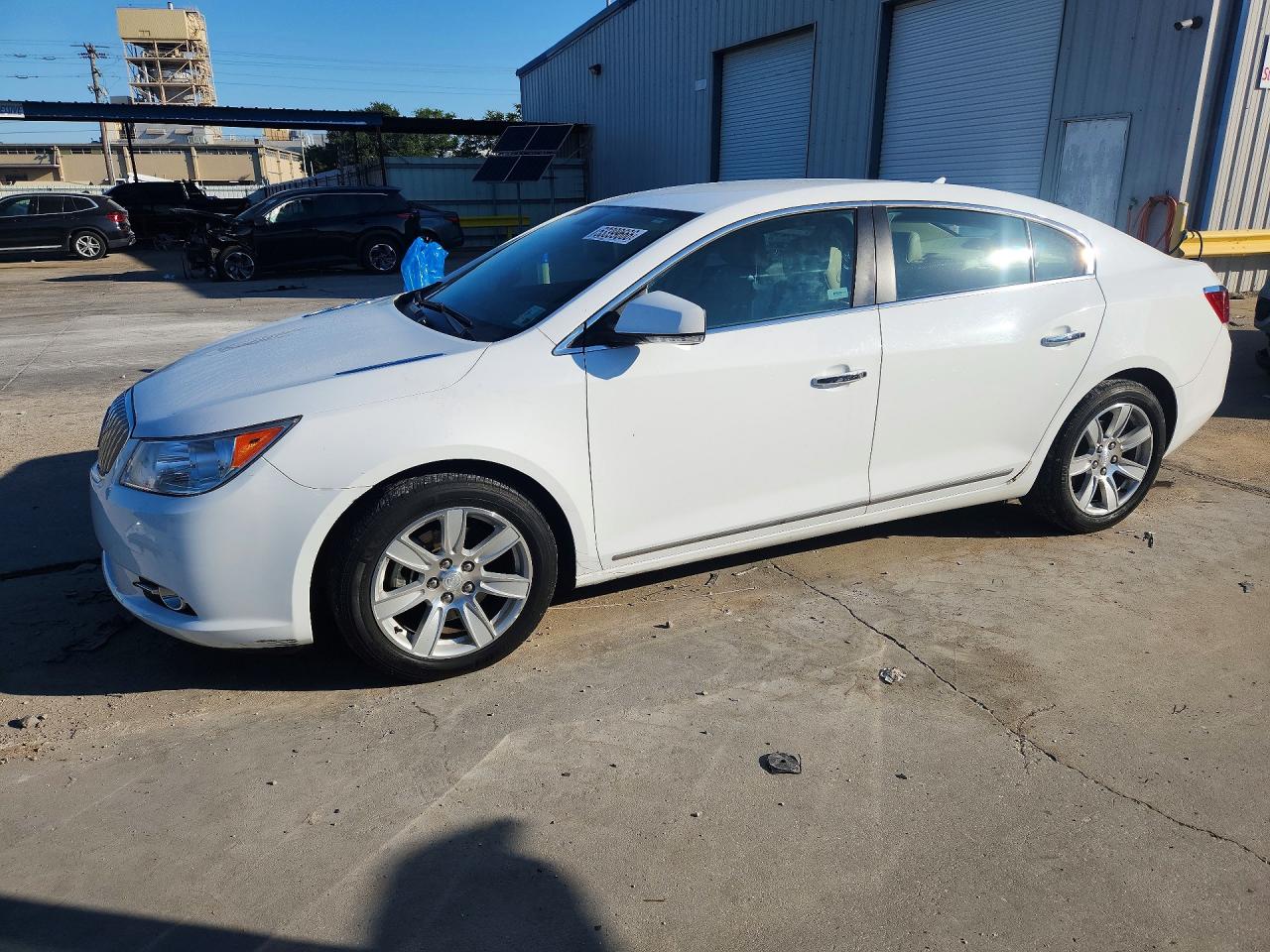 Salvage Buick LaCrosse Image