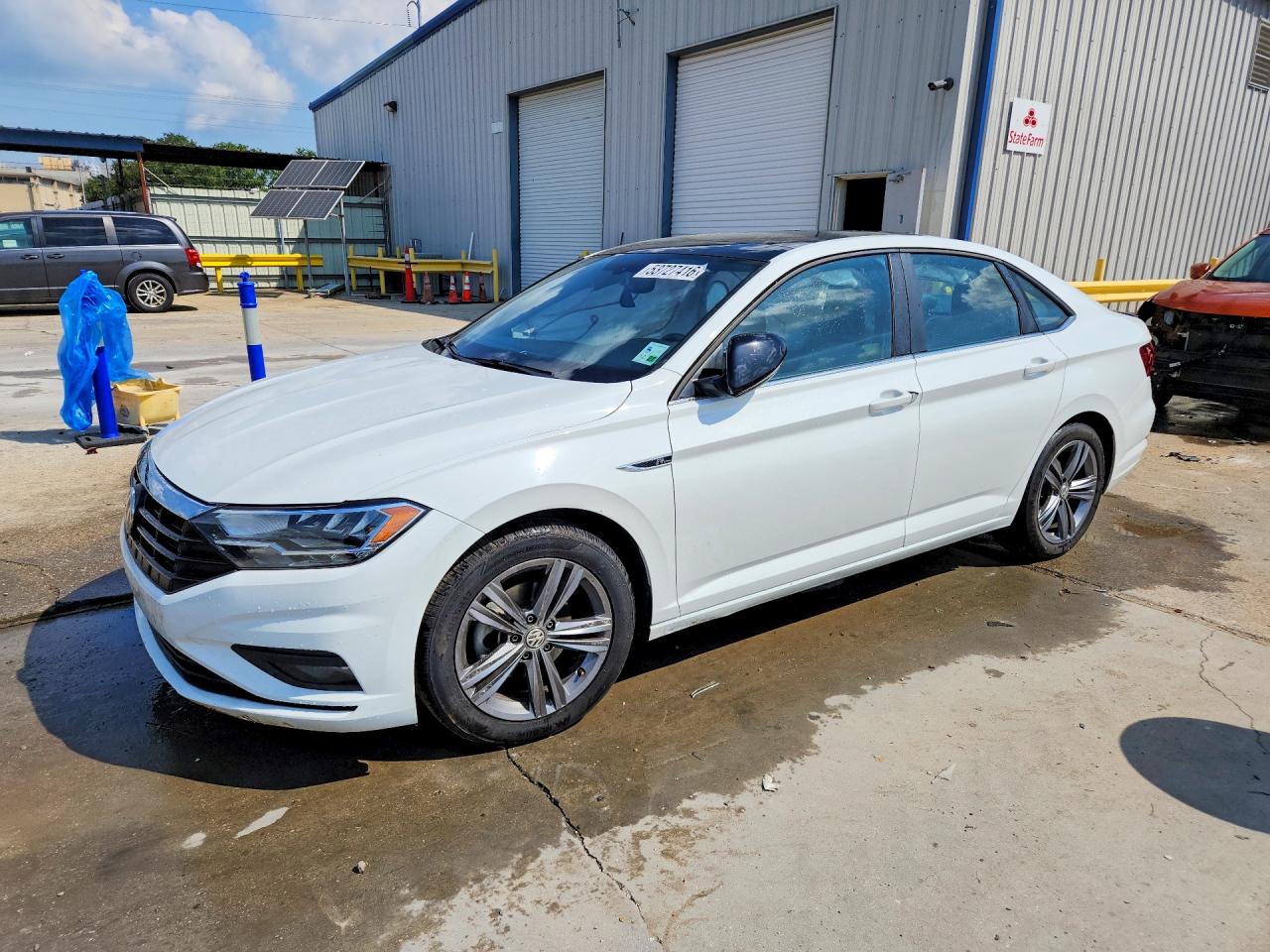 Salvage Volkswagen Jetta Image