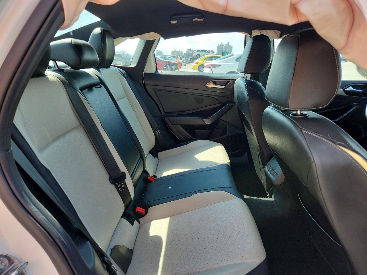 Volkswagen Jetta S