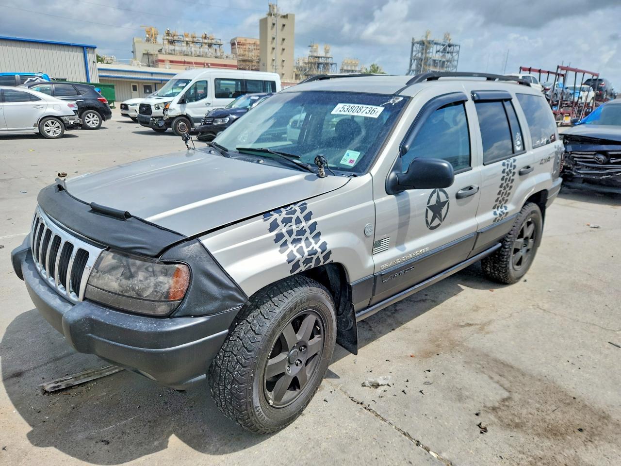 Salvage Jeep Cherokee Image