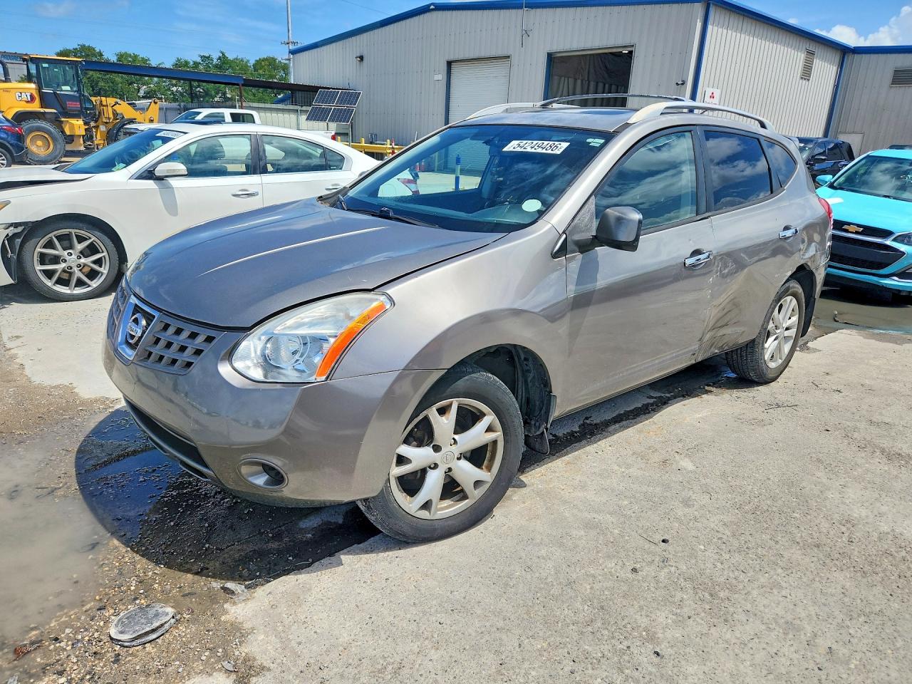 Salvage Nissan Rogue Image