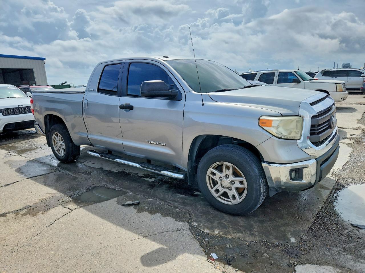 Toyota Tundra Sr5