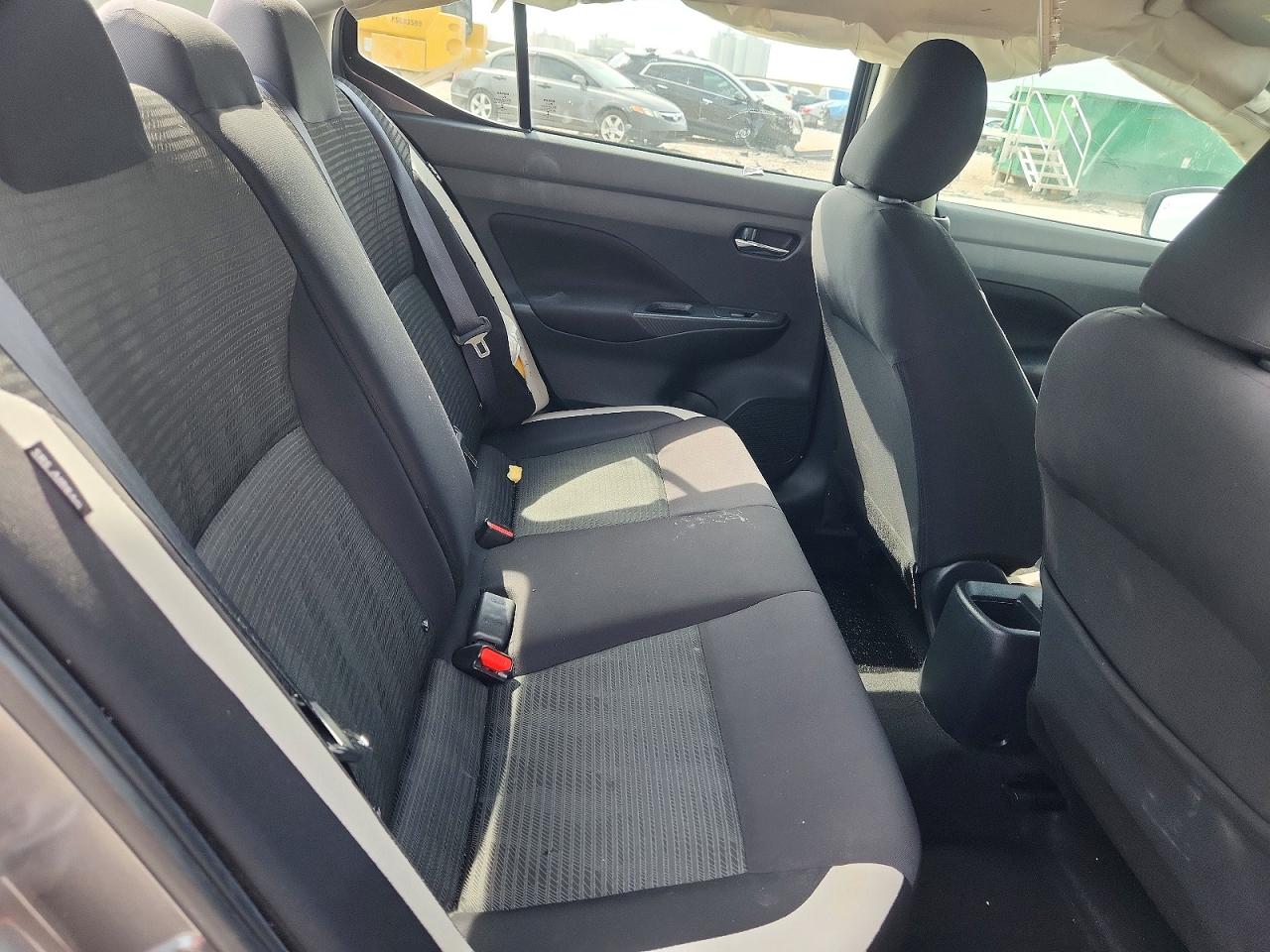 Nissan Versa Sv
