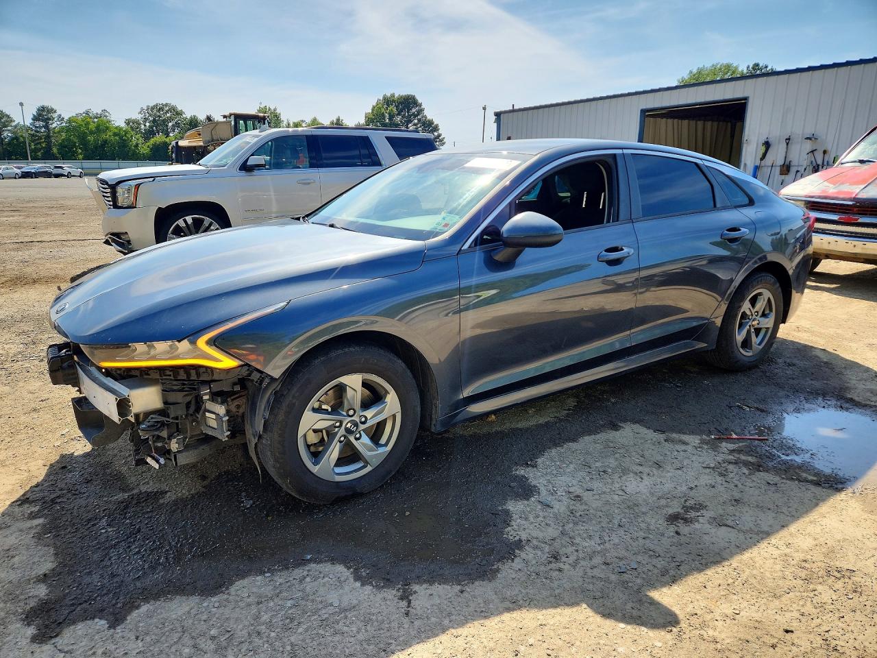Salvage Kia K5 Image