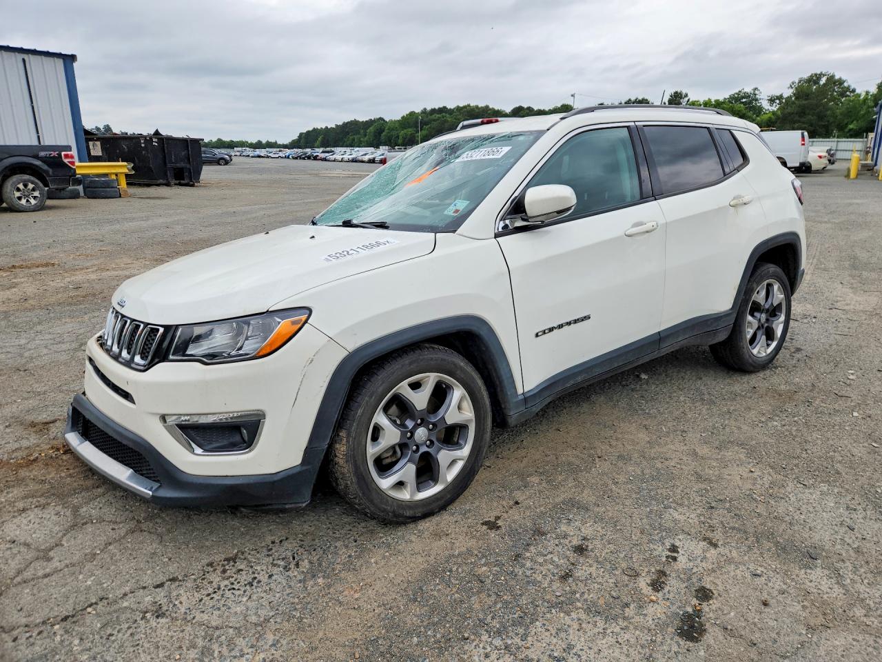Salvage Jeep Compass Image