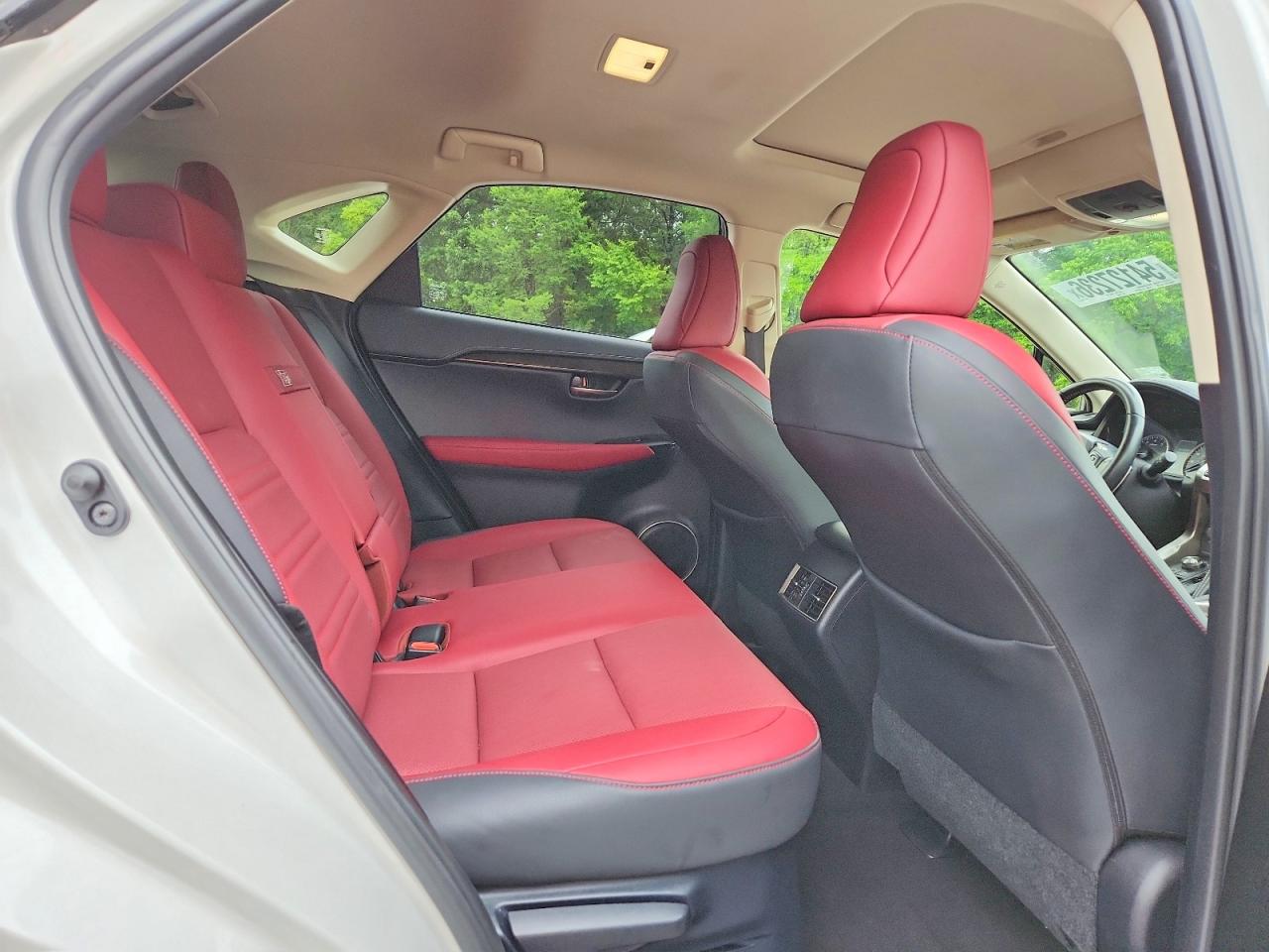 Lexus NX 300