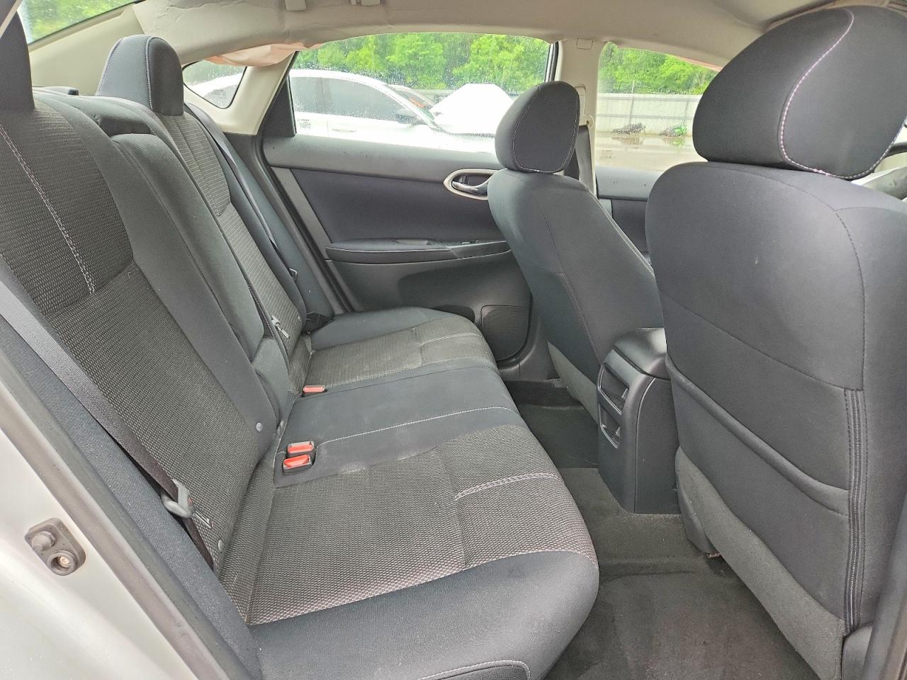 Nissan Sentra S