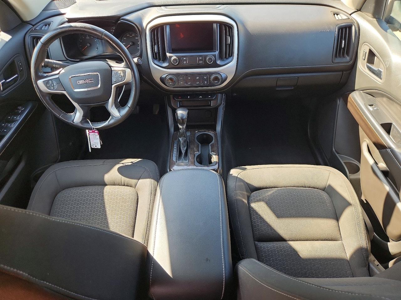 GMC Canyon Elevation
