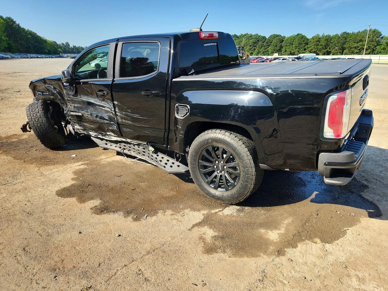 GMC Canyon Elevation