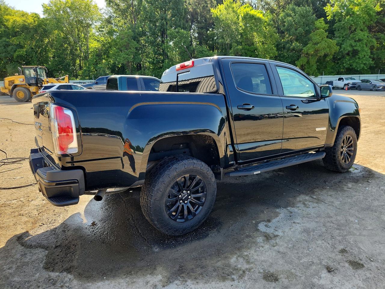 GMC Canyon Elevation