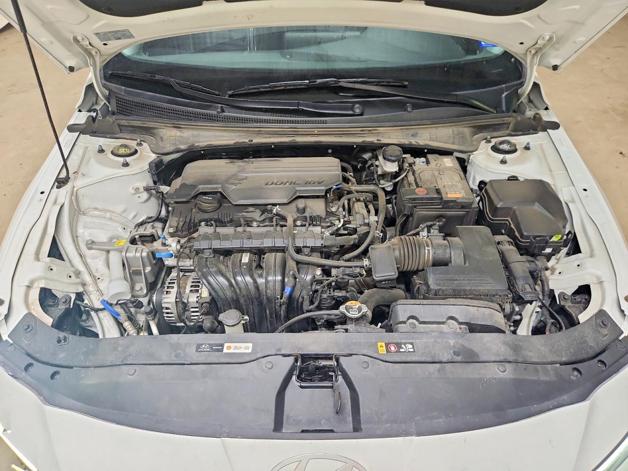 Hyundai ELANTRA Sel