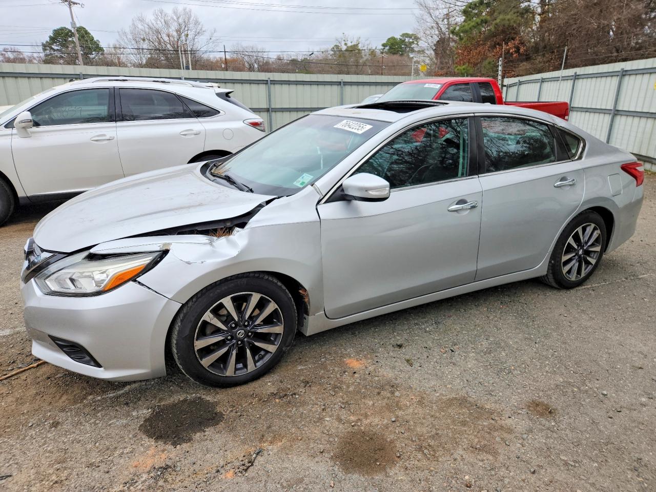 Salvage Nissan Altima Image