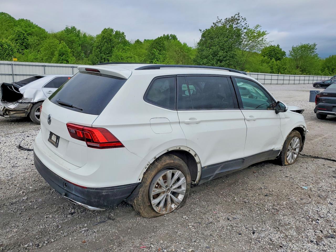 Volkswagen Tiguan S