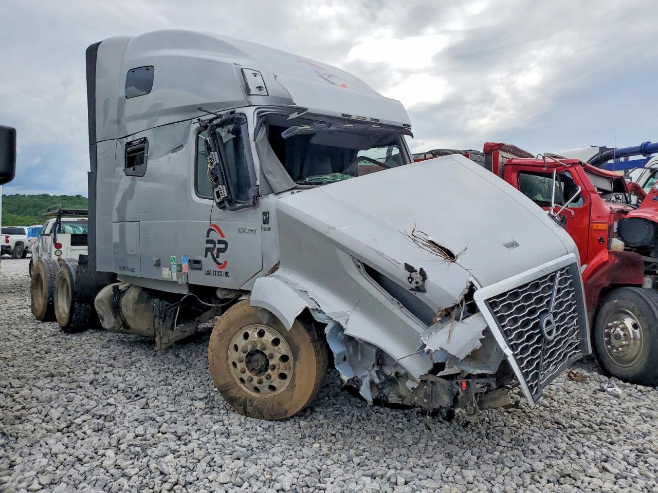 Salvage Volvo Vn Image