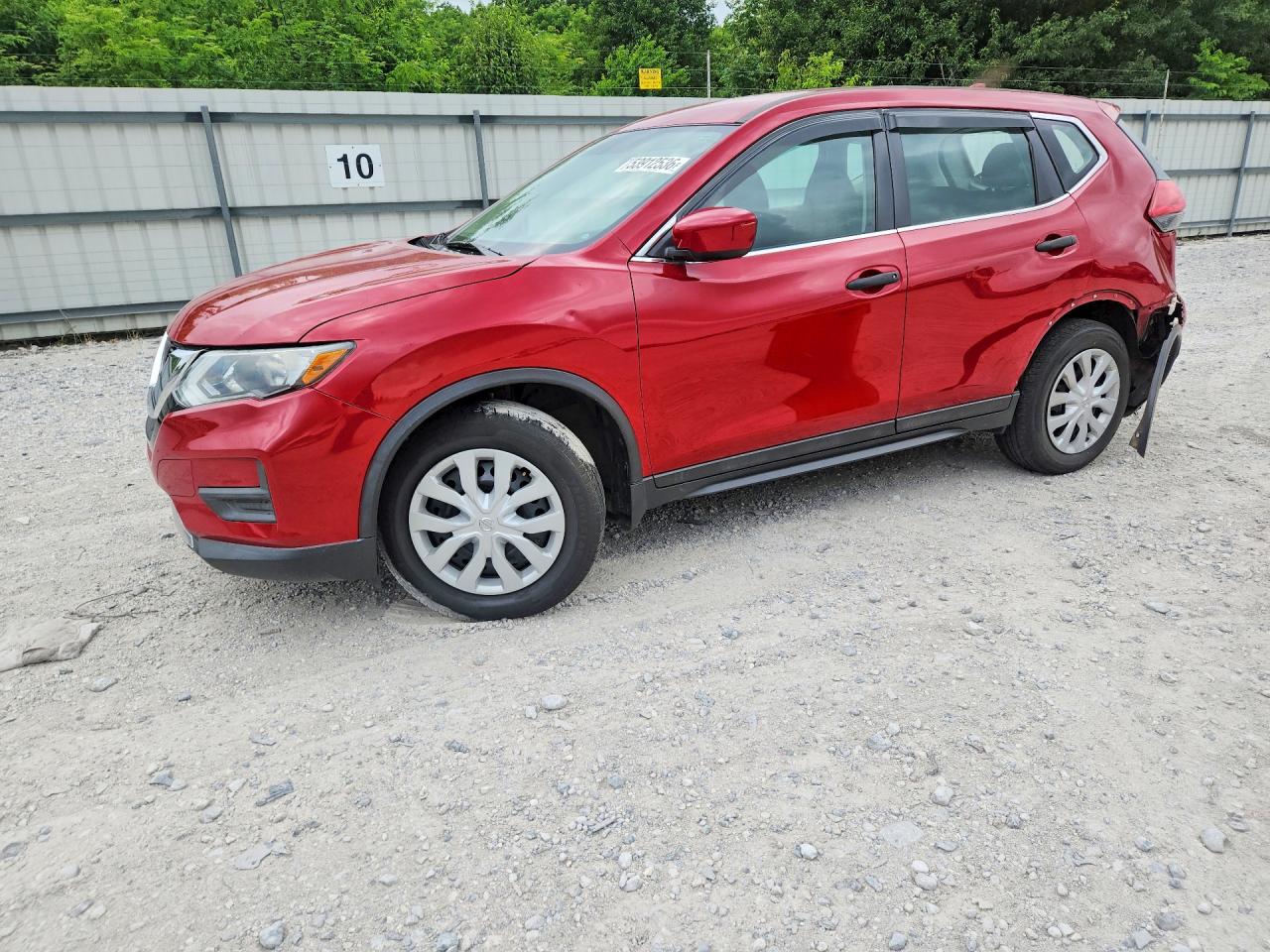 Salvage Nissan Rogue Image