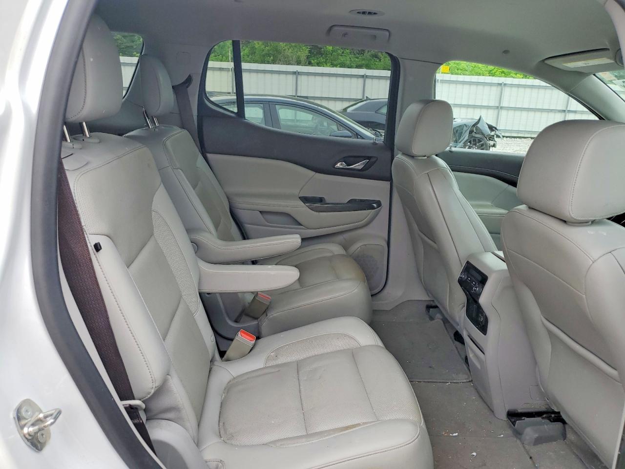 GMC Acadia Slt-1