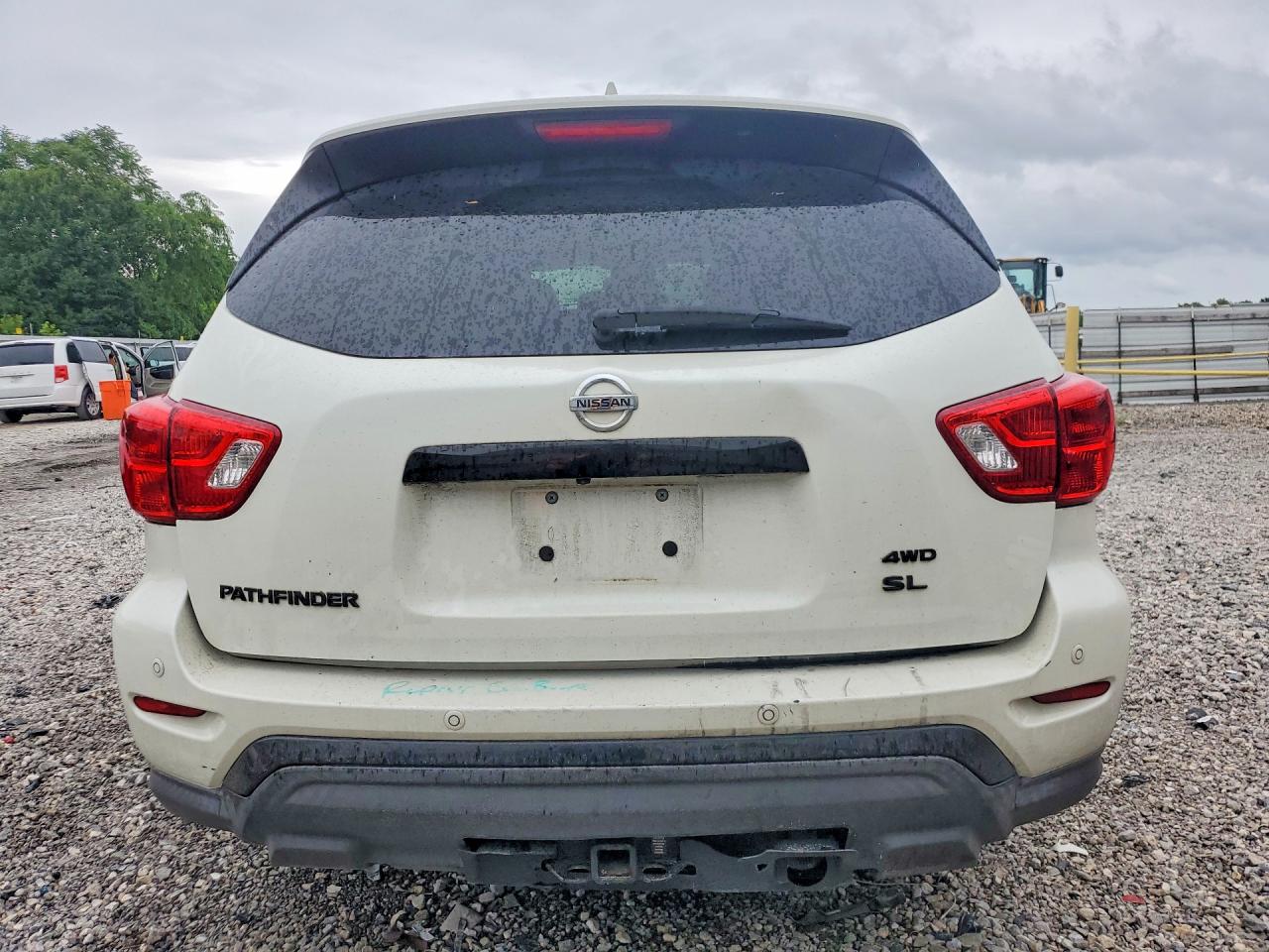 Nissan Pathfinder Sl