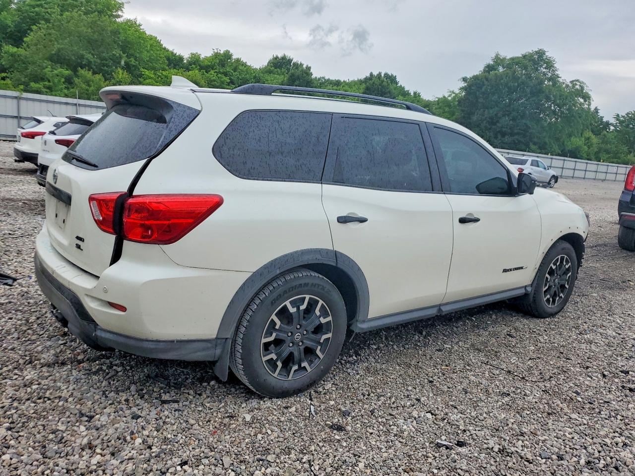Nissan Pathfinder Sl