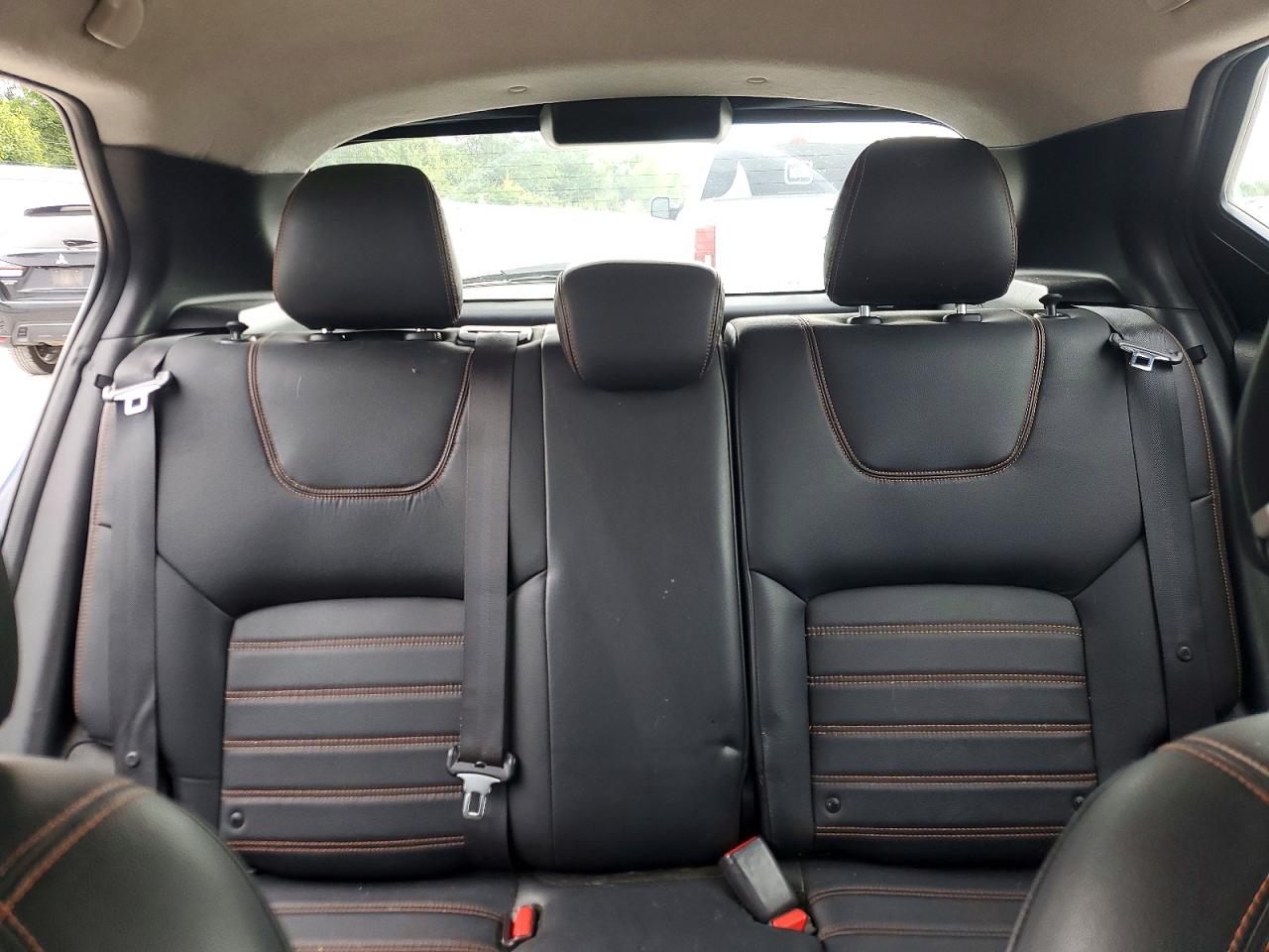 Nissan Kicks Sr