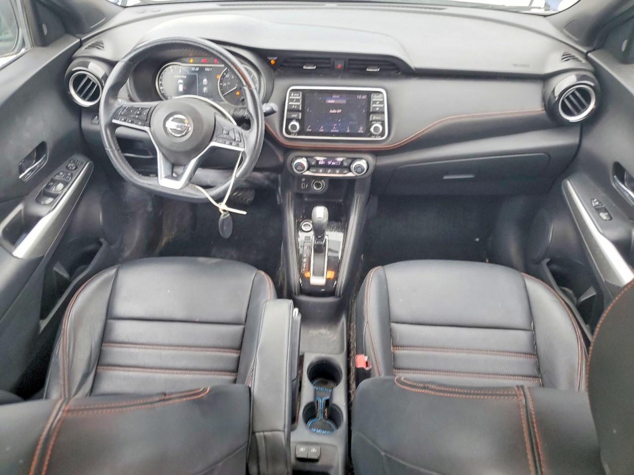 Nissan Kicks Sr