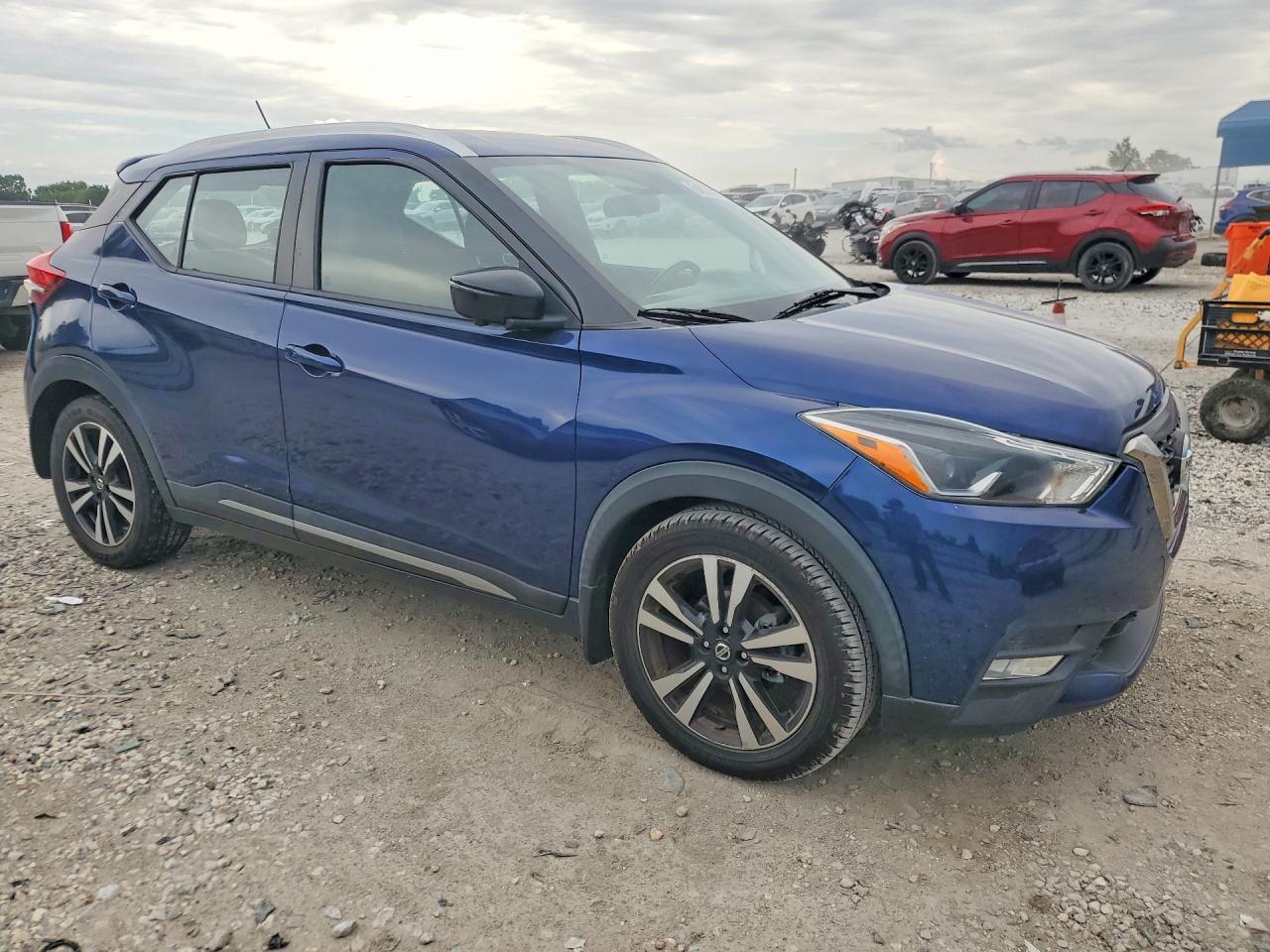 Nissan Kicks Sr