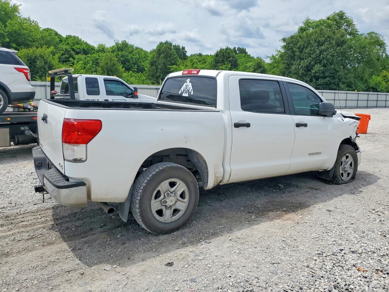 Toyota Tundra Crewmax Sr5