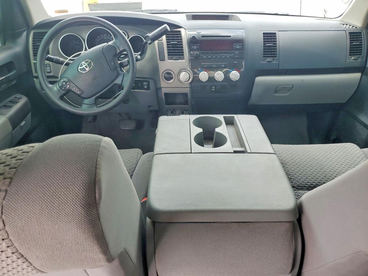 Toyota Tundra Crewmax Sr5