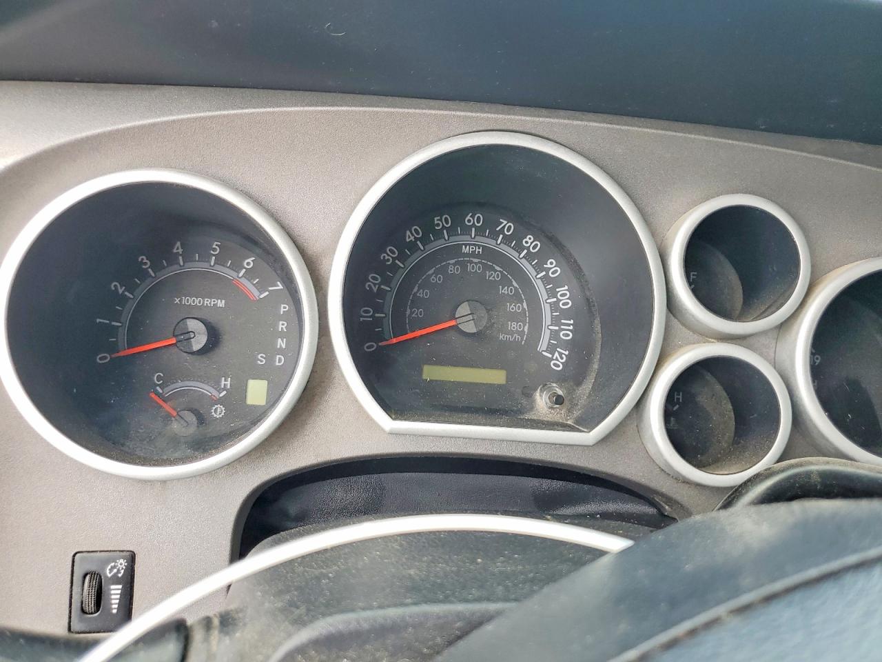 Toyota Tundra Crewmax Sr5