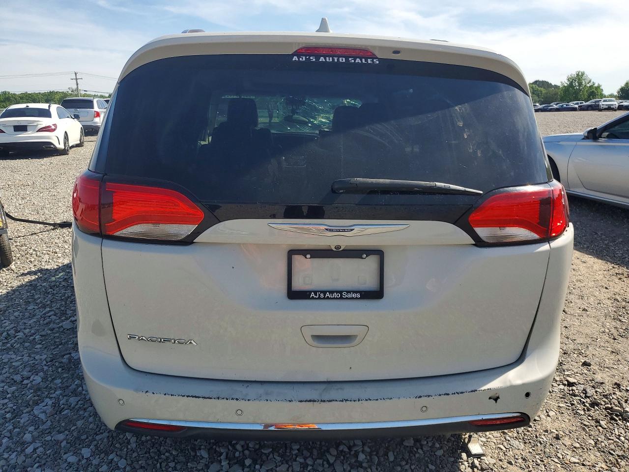 Chrysler Pacifica Touring L Plus
