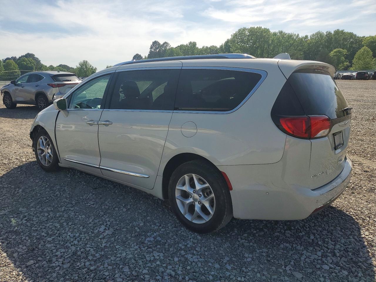 Chrysler Pacifica Touring L Plus