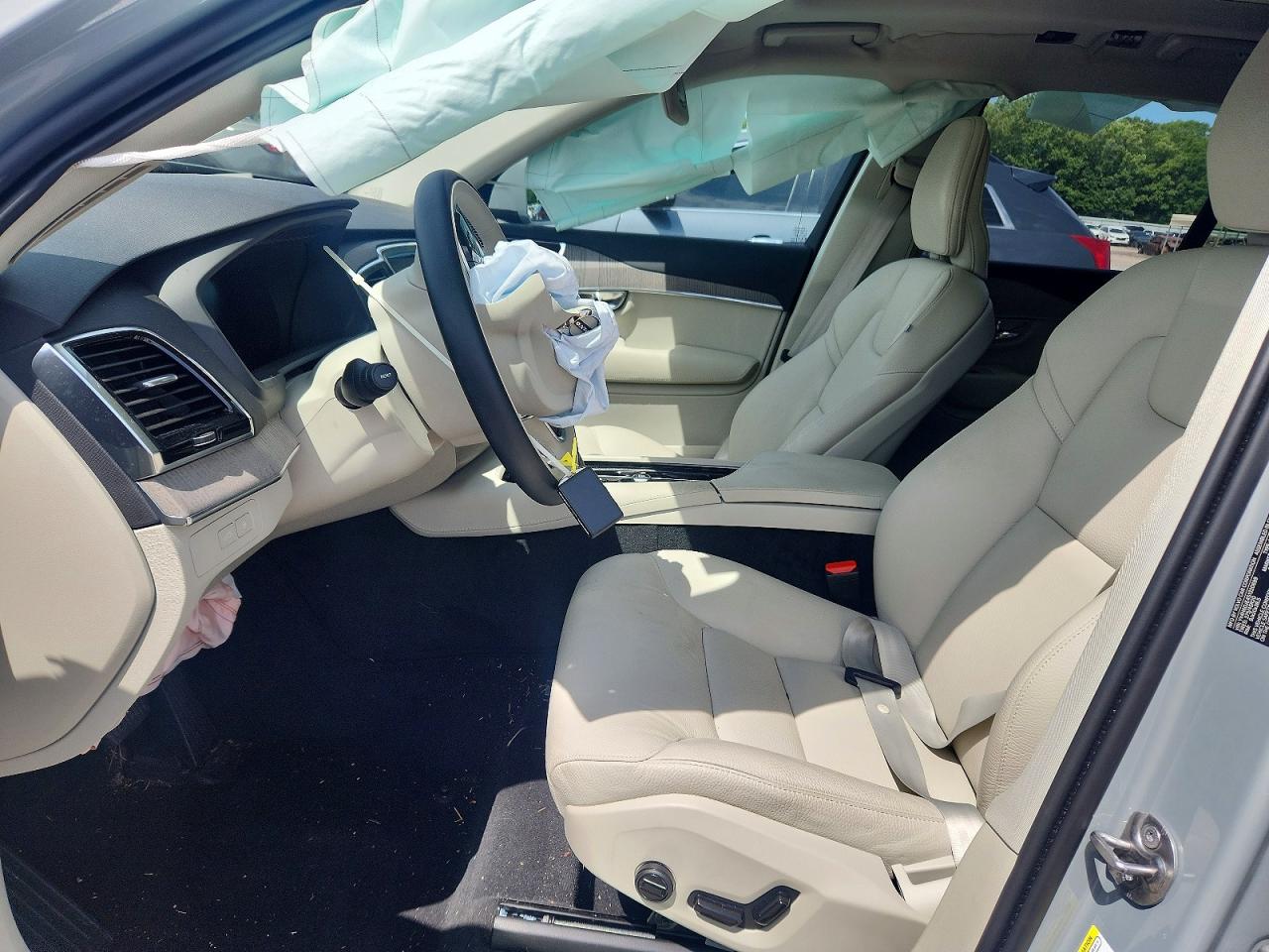 Volvo XC90 Plus