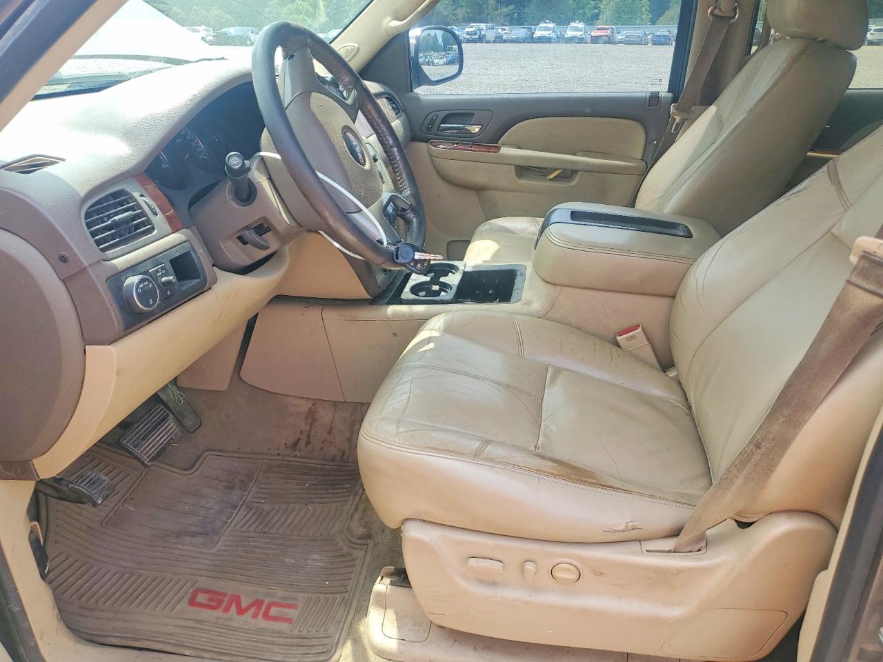 GMC Yukon C1500 Slt