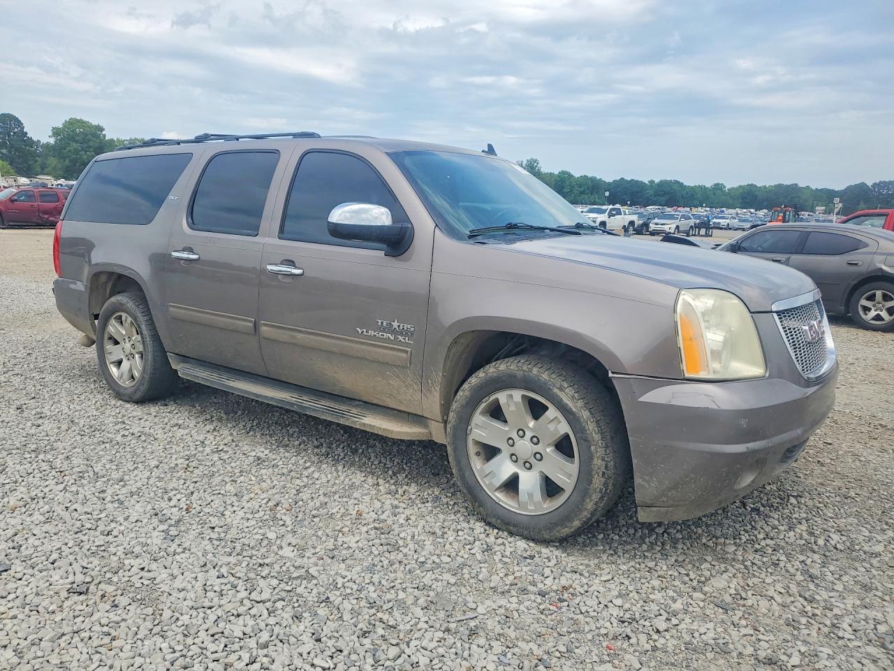 GMC Yukon C1500 Slt