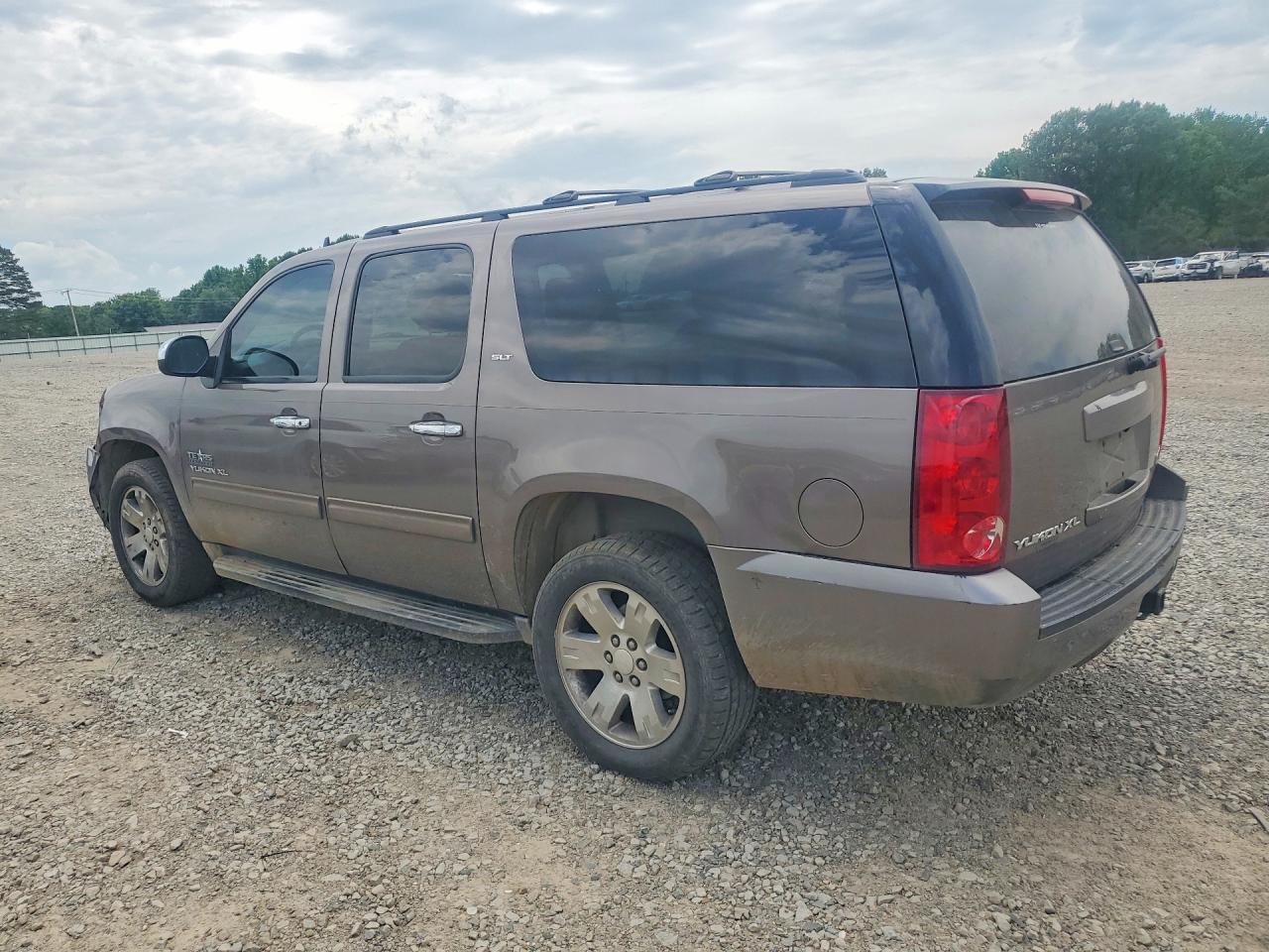 GMC Yukon C1500 Slt