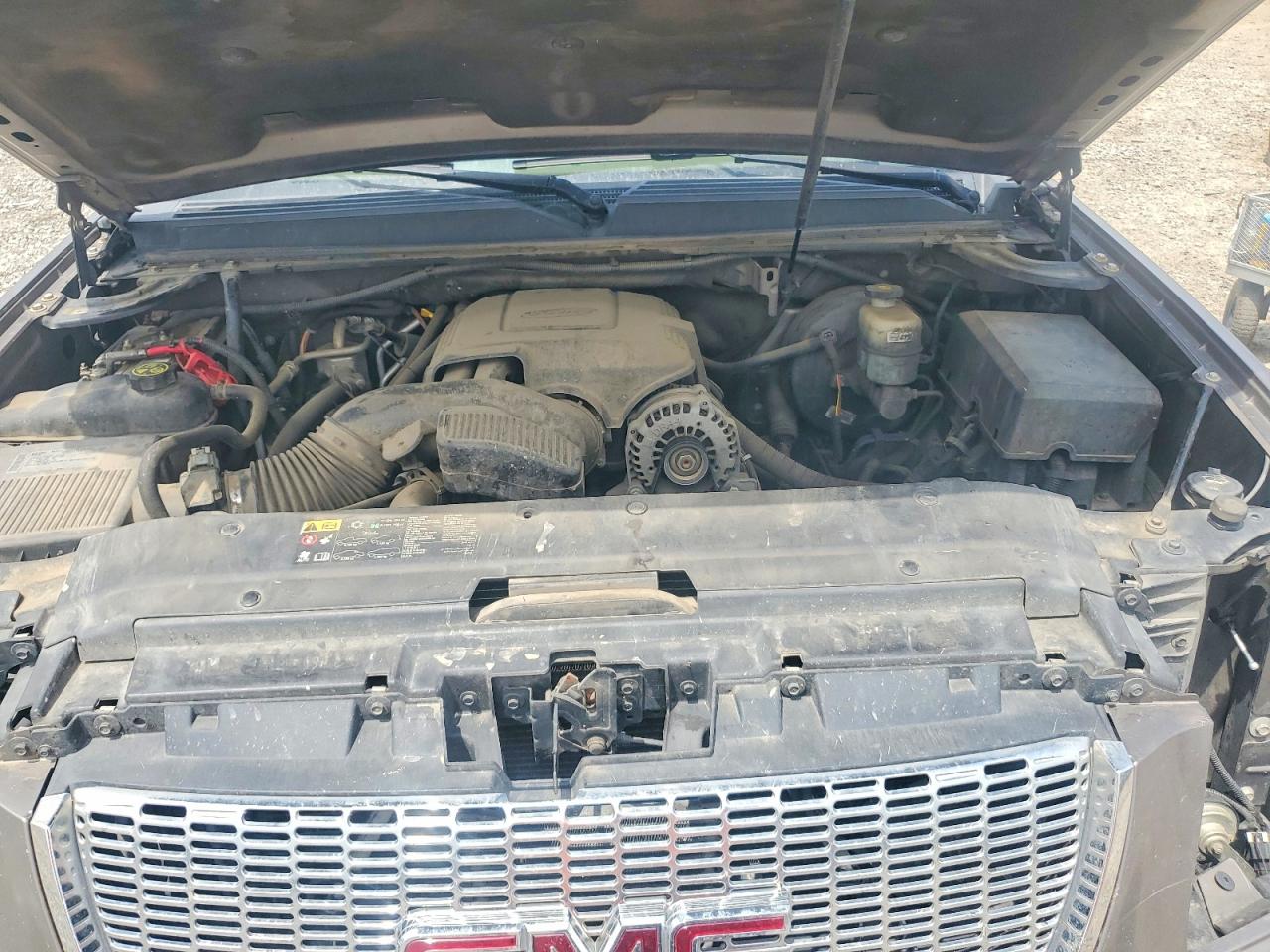GMC Yukon C1500 Slt