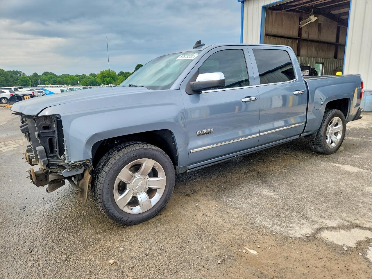 Salvage Chevrolet Silverado Image