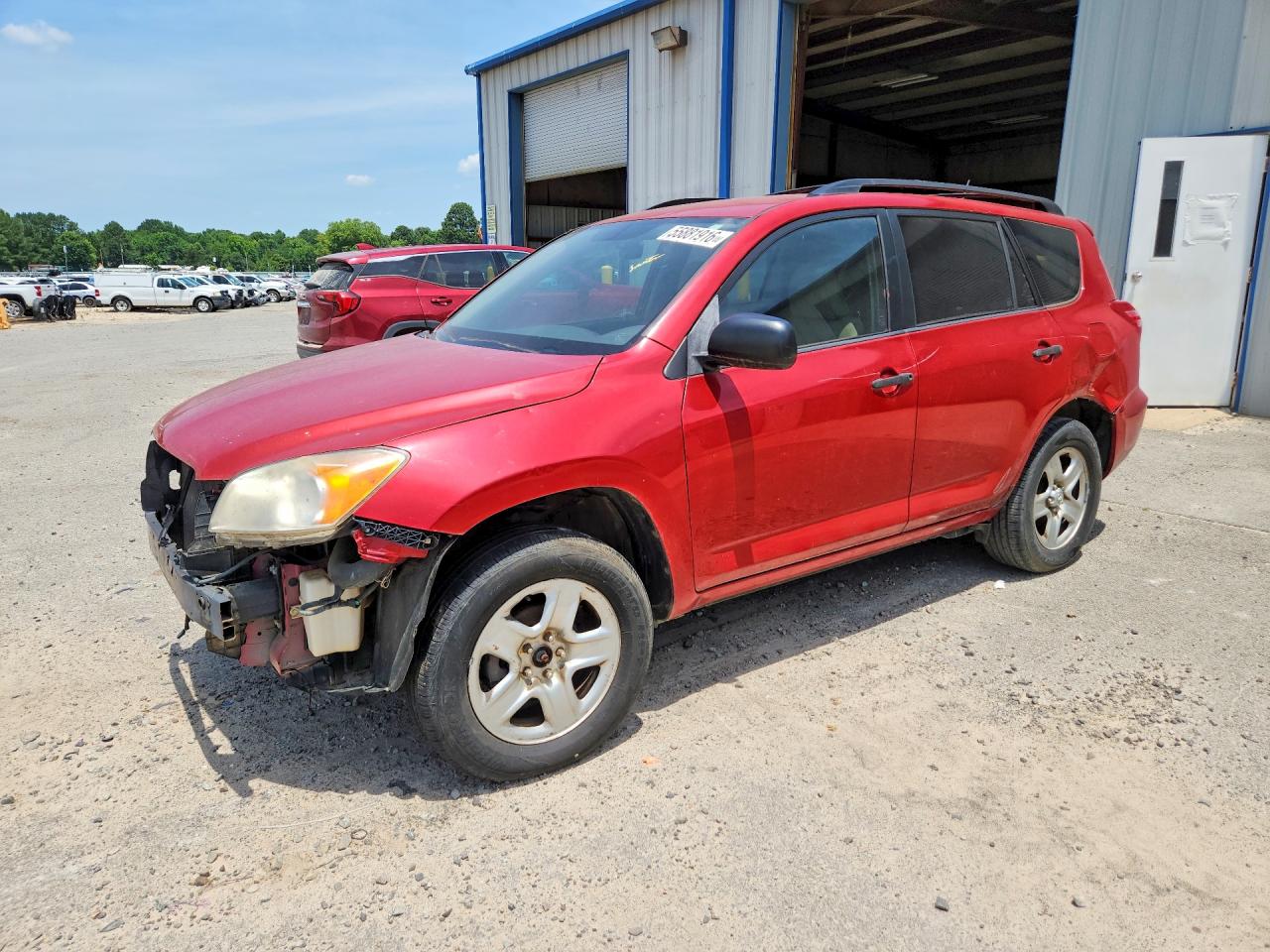 Salvage Toyota RAV4 Image